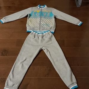 Sweatshirt and jogger set
